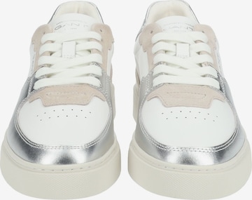 Baskets basses GANT en blanc