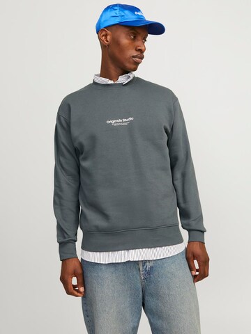 Sweat-shirt 'Vesterbro' JACK & JONES en gris : devant