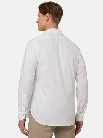 Coupe regular Chemise Boggi Milano en blanc