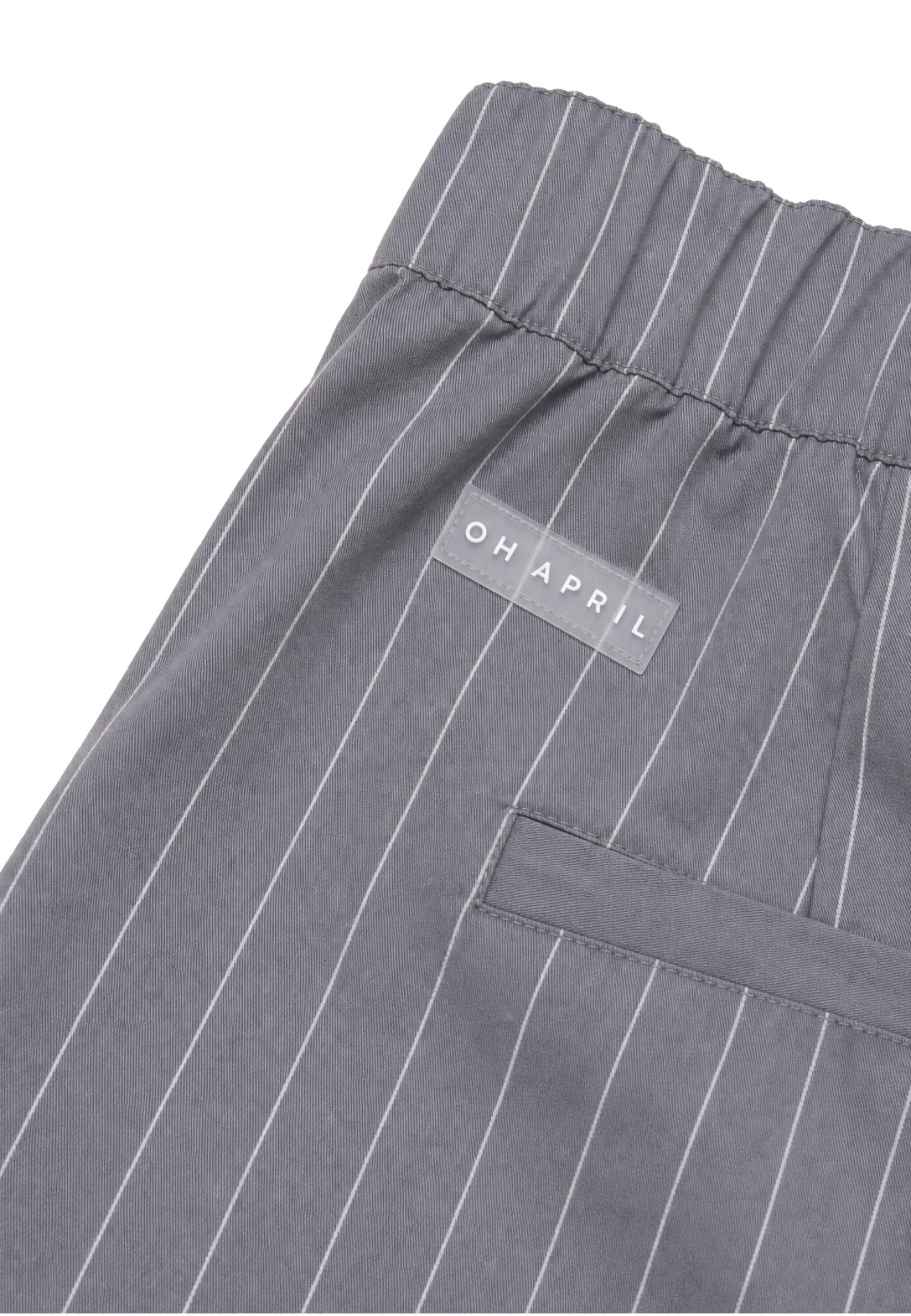 Wide leg Pantaloni con piega frontale 'Zoya' di OH APRIL in grigio