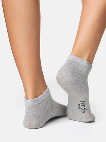 Nur Die Socks in Grey