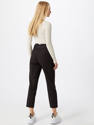 Regular Pantaloni cutați de la Dorothy Perkins pe negru