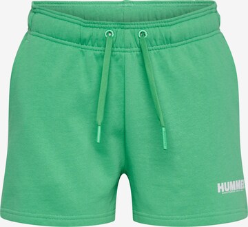 Hummel Sportbroek in Groen: voorkant