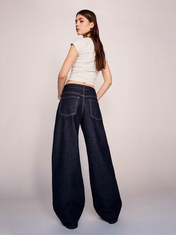 Bershka Wide leg Jeans in Blue