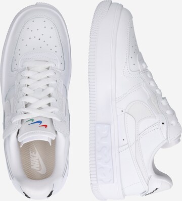 Nike Sportswear Matalavartiset tennarit 'Nike Air Force 1 Fontanka' värissä valkoinen