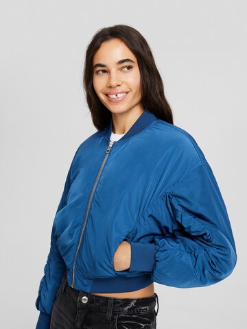 Veste mi-saison Bershka en bleu