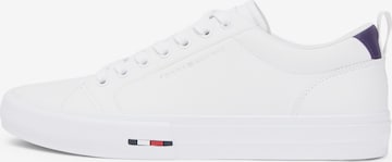 TOMMY HILFIGER Matalavartiset tennarit 'HARLEM STREET' värissä valkoinen: etupuoli