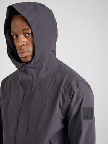 JACK WOLFSKIN Куртка в спортивном стиле 'MAINKAI' в Серый