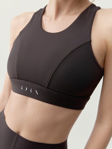 Born Sporttop ' Coreskin ' in Bruin