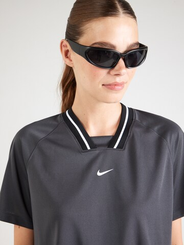 T-shirt Nike Sportswear en gris