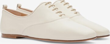 Chaussure à lacets 'Goya' LOTTUSSE en blanc