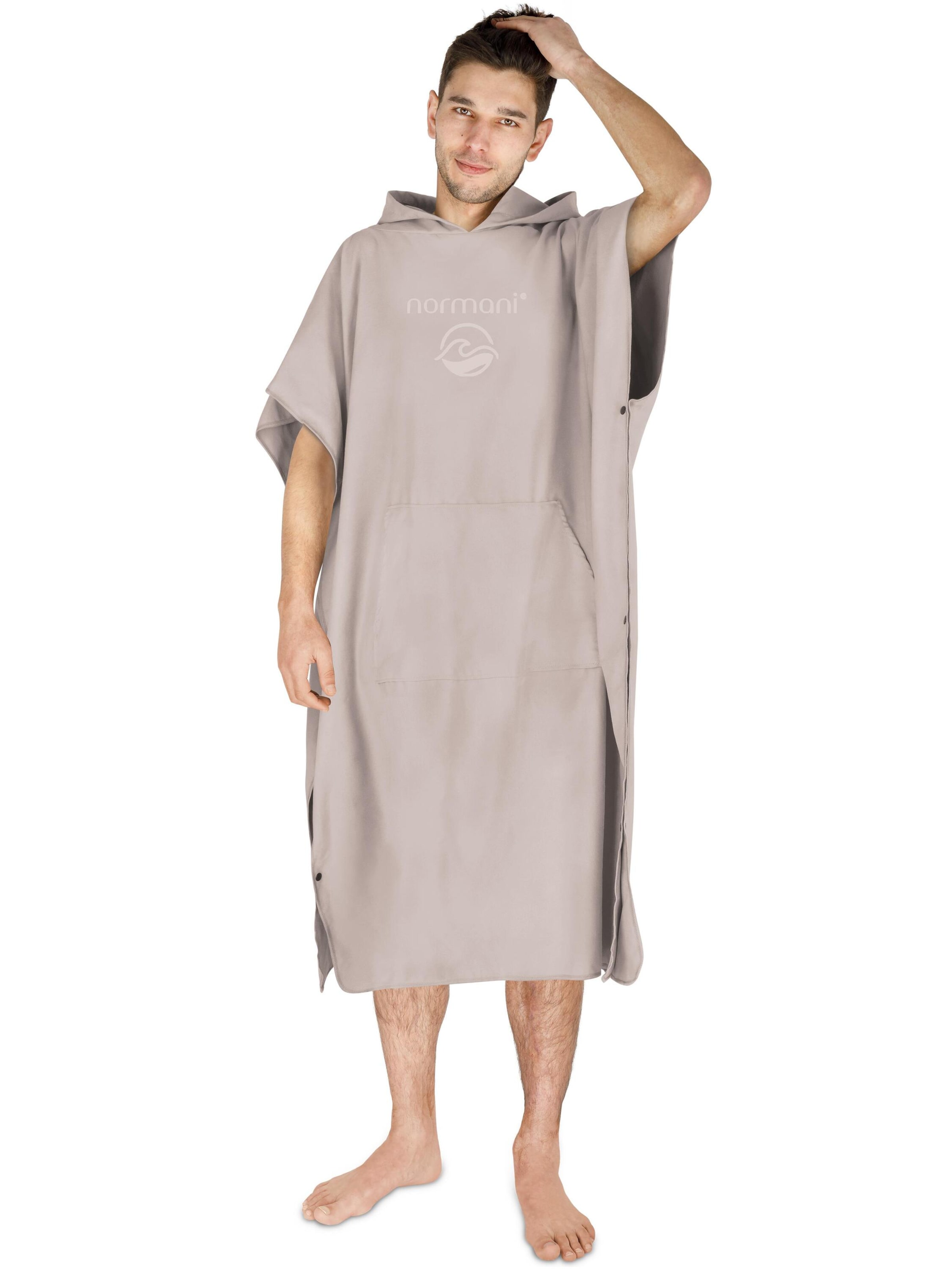 normani Bademantel ' Nosara ' in Grau: Vorderseite