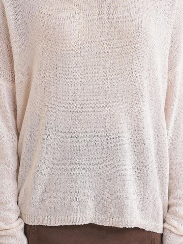 MixRay Sweater in White