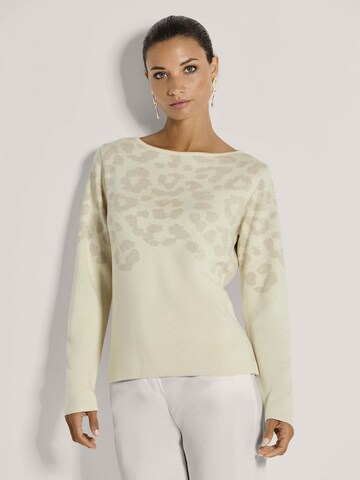 MADELEINE Trui in Wit: voorkant