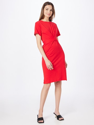 Trendyol Φόρεμα σε κόκκινο: μπροστά