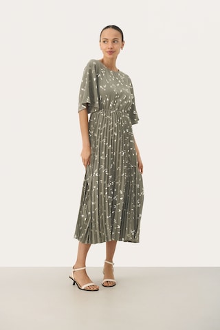 Robe 'SarafinaPW' Part Two en gris