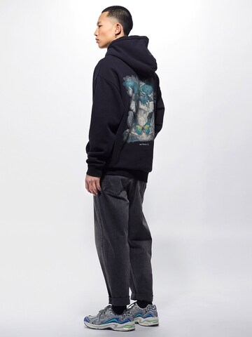 Young Poets Sweatshirt 'Joris' in Schwarz