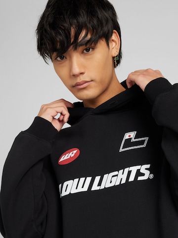 Low Lights StudiosSweater majica 'Rally' - crna boja