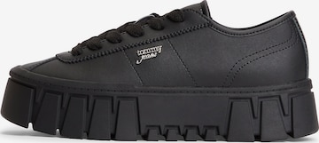 Tommy Jeans Sneakers in Black: front