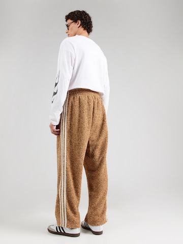 ADIDAS ORIGINALS Loosefit Nadrág - barna