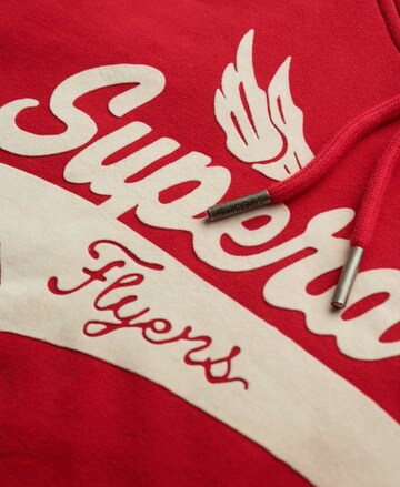 Sweat-shirt 'Flyers' Superdry & Co en rouge