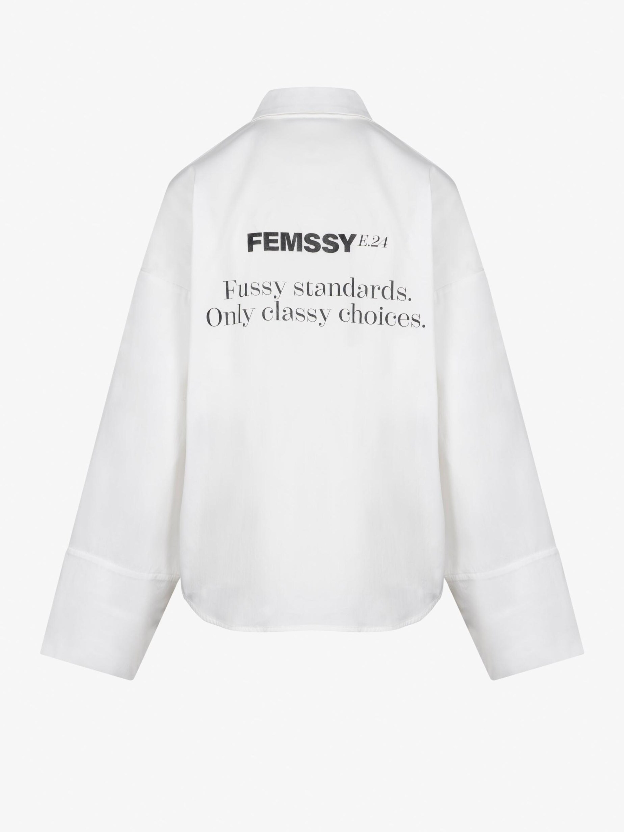 T-shirt oversize 'CLARA SHIRT WHITE' FEMSSY en blanc