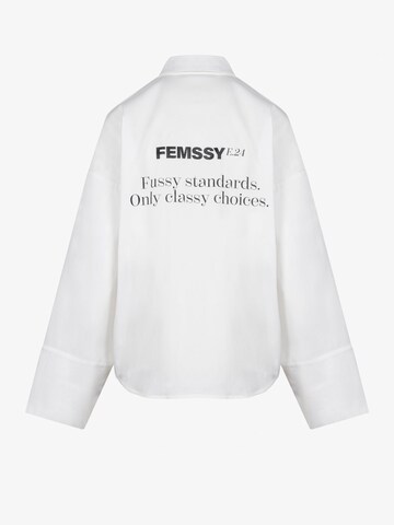 FEMSSY Oversized bluse 'CLARA SHIRT WHITE' i hvid