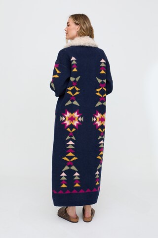 RAFFYA Strickjacke 'Cathy Jacquard' in Blau