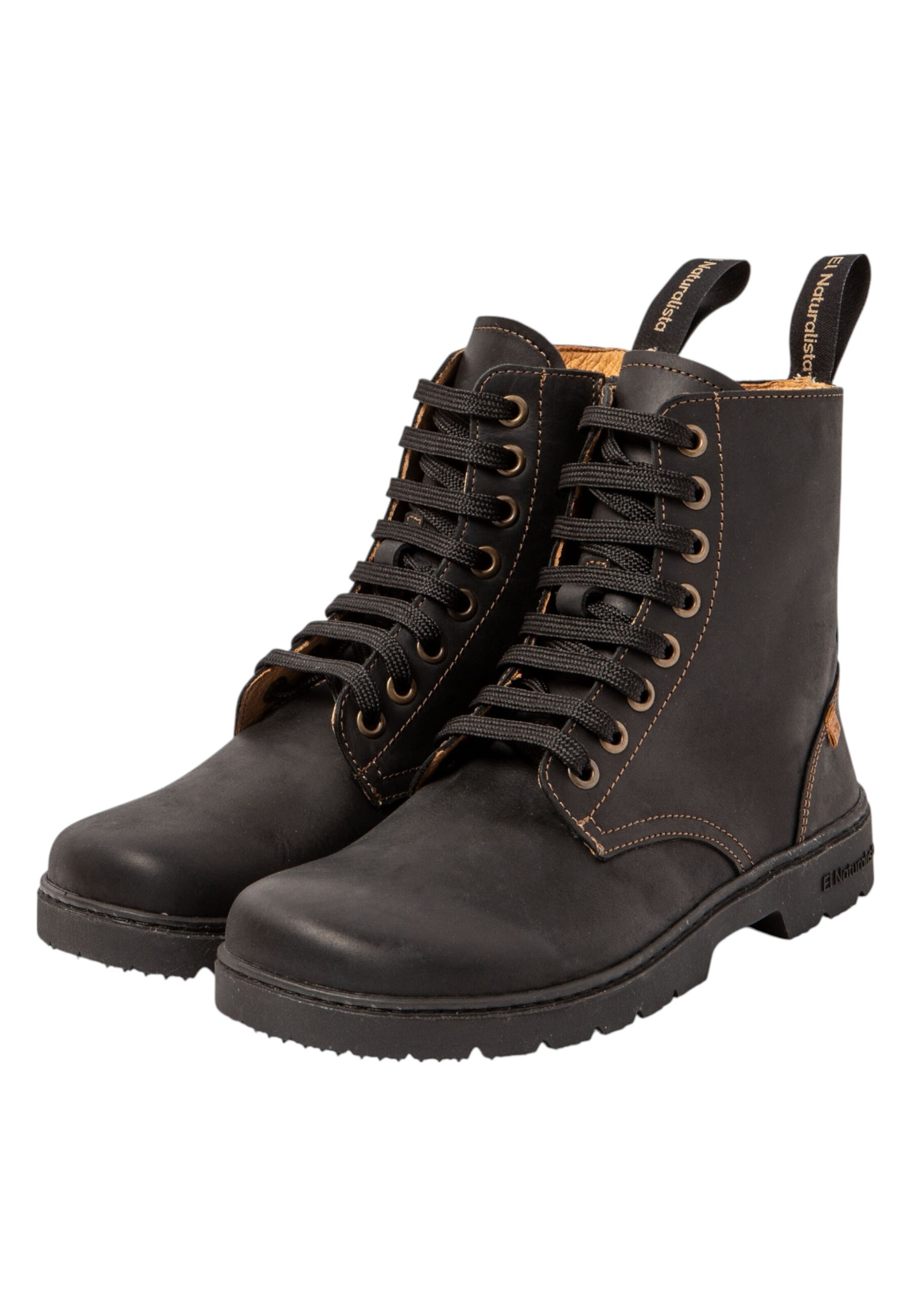 EL NATURALISTA Bootie in Black