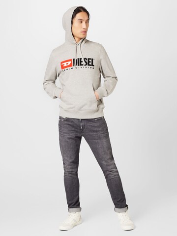 DIESEL - Sweatshirt 'GINN' em cinzento