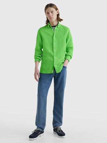 TOMMY HILFIGER Regular fit Button Up Shirt in Green