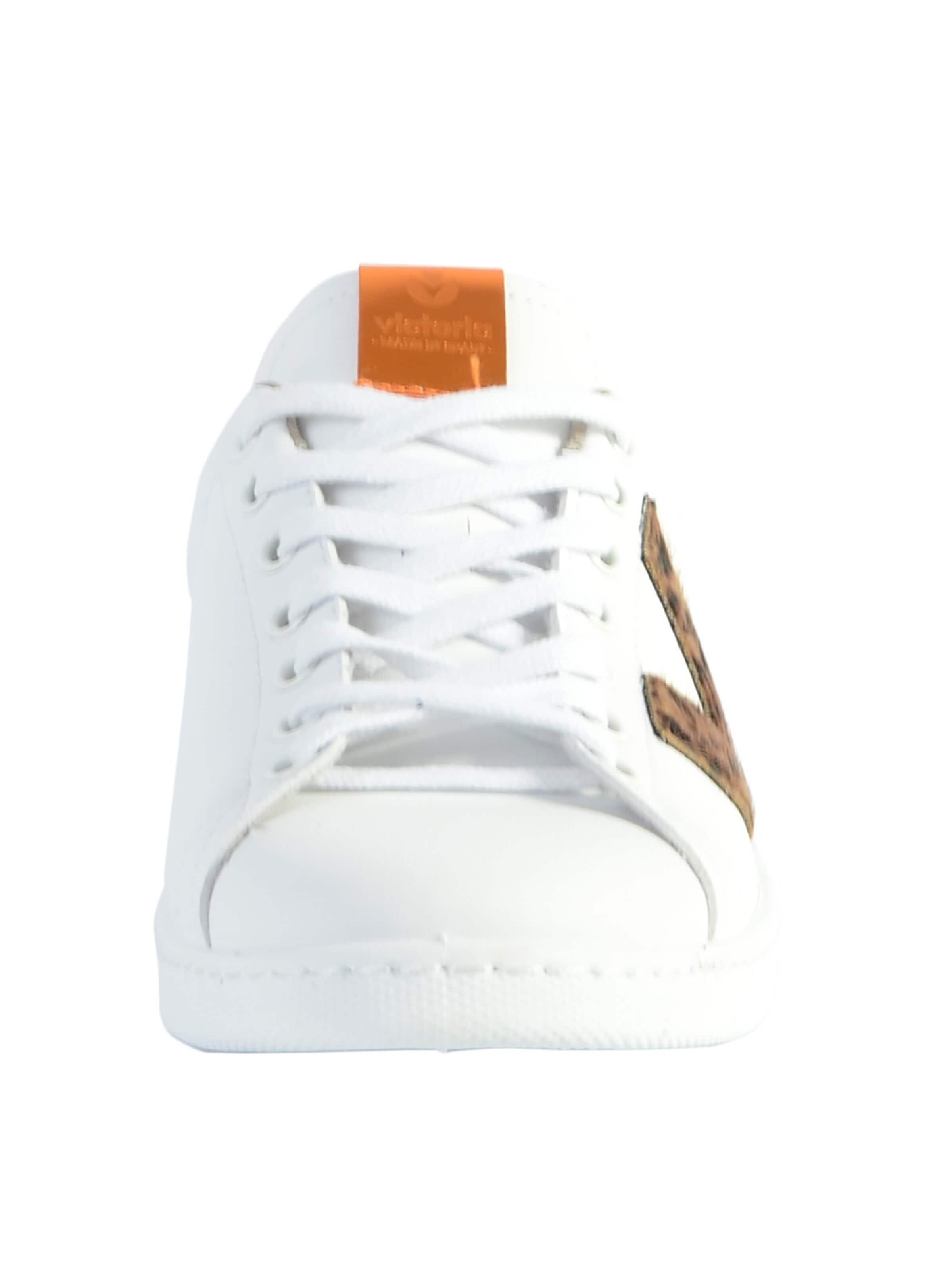 Chaussure de sport à lacets victoria en blanc