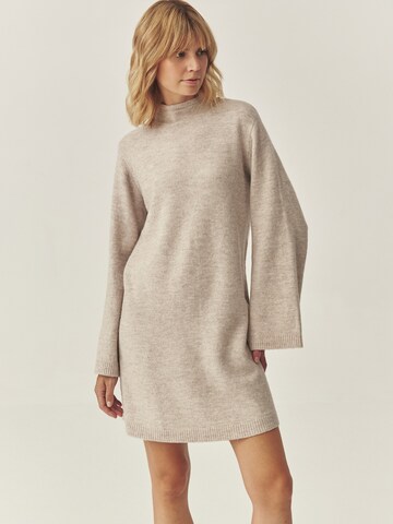 Robes en maille 'Canarsie' TATUUM en beige : devant