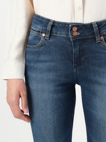 WRANGLER Bootcut Farkut värissä sininen