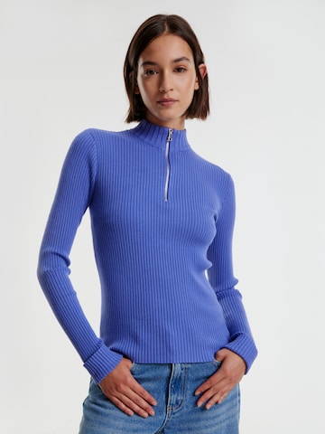 Pull-over 'ALISON' EDITED en bleu : devant