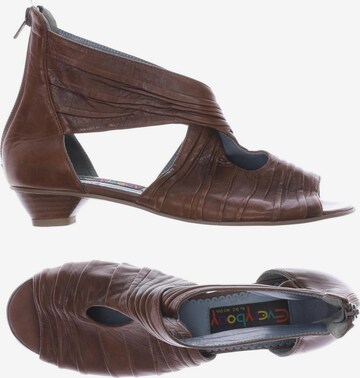 Everybody Sandals & High-Heeled Sandals in 37 in Brown: front