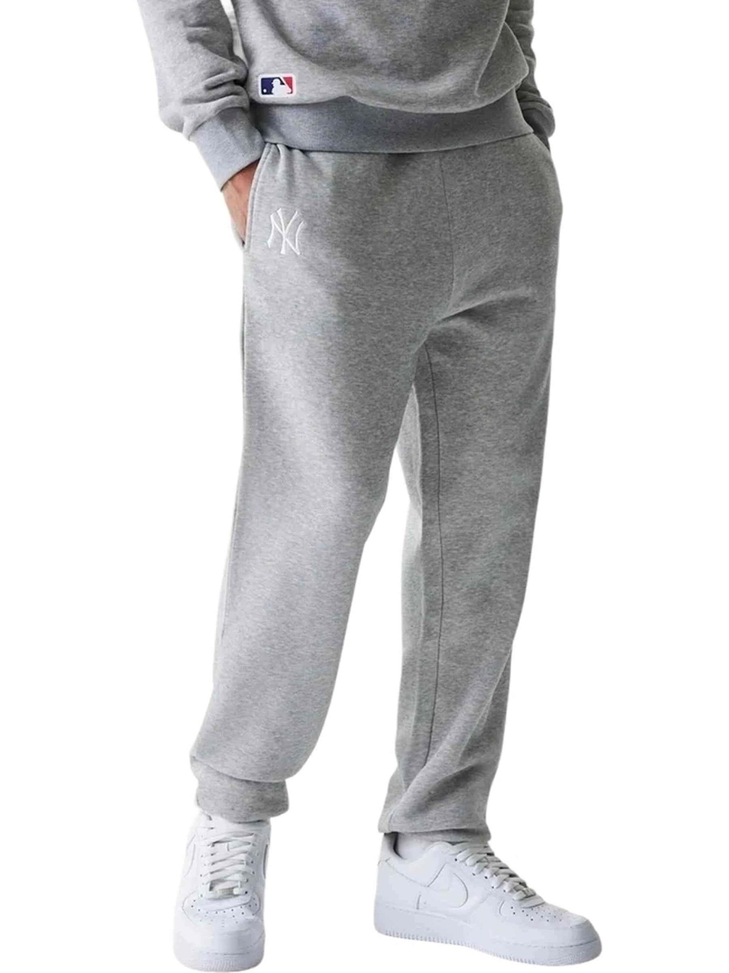 regular Pantaloni sportivi 'Pantalon new era gris yankees nos mlb midi jogger 6' di NEW ERA in grigio