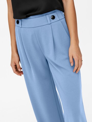 Wide leg Pantaloni con pieghe 'JDYGeggo' di JDY in blu