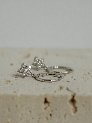Orecchini 'Floweret' di Hey Happiness in argento