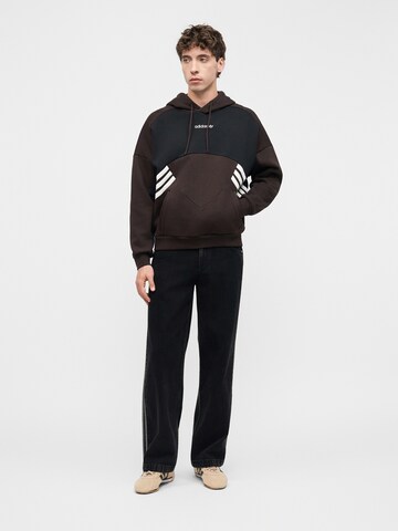 ADIDAS ORIGINALS - Sweatshirt 'Munich 93' em castanho