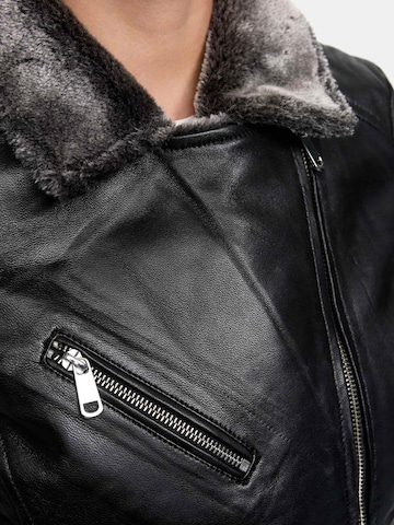 Veste mi-saison 'F511' Tazzio en noir