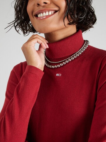 Tommy Jeans Sweater 'ESSENTIAL' in Red