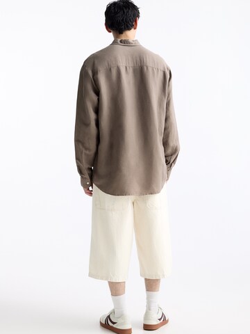 Pull&Bear Comfort fit Srajca | rjava barva