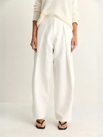 Wide Leg Pantalon à pince Bianco Lucci en blanc : devant