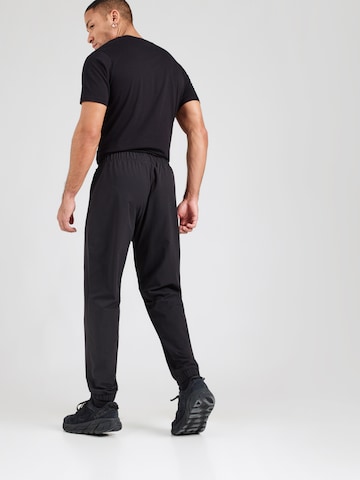 Reebok Štandardný strih Športové nohavice 'DESMOND' - Čierna
