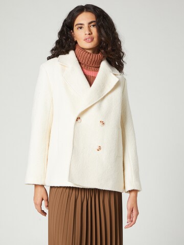 Guido Maria Kretschmer Women Between-Seasons Coat 'Aurea' in Beige: front