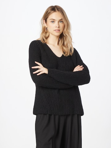 DRYKORN Sweater 'LYNETTE' in Black: front