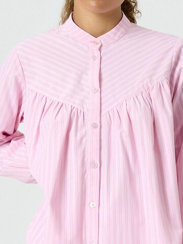 Résumé - Camiseta ' MilleaRS ' en rosa