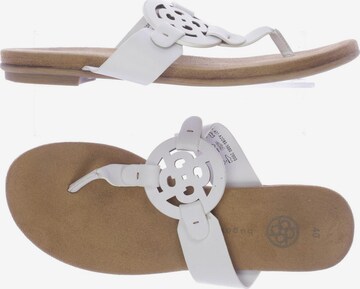 bugatti Sandals & High-Heeled Sandals in 40 in White: front