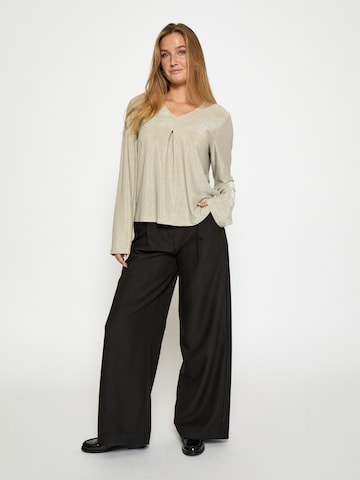 Haut 'Lila' DESIRES en beige